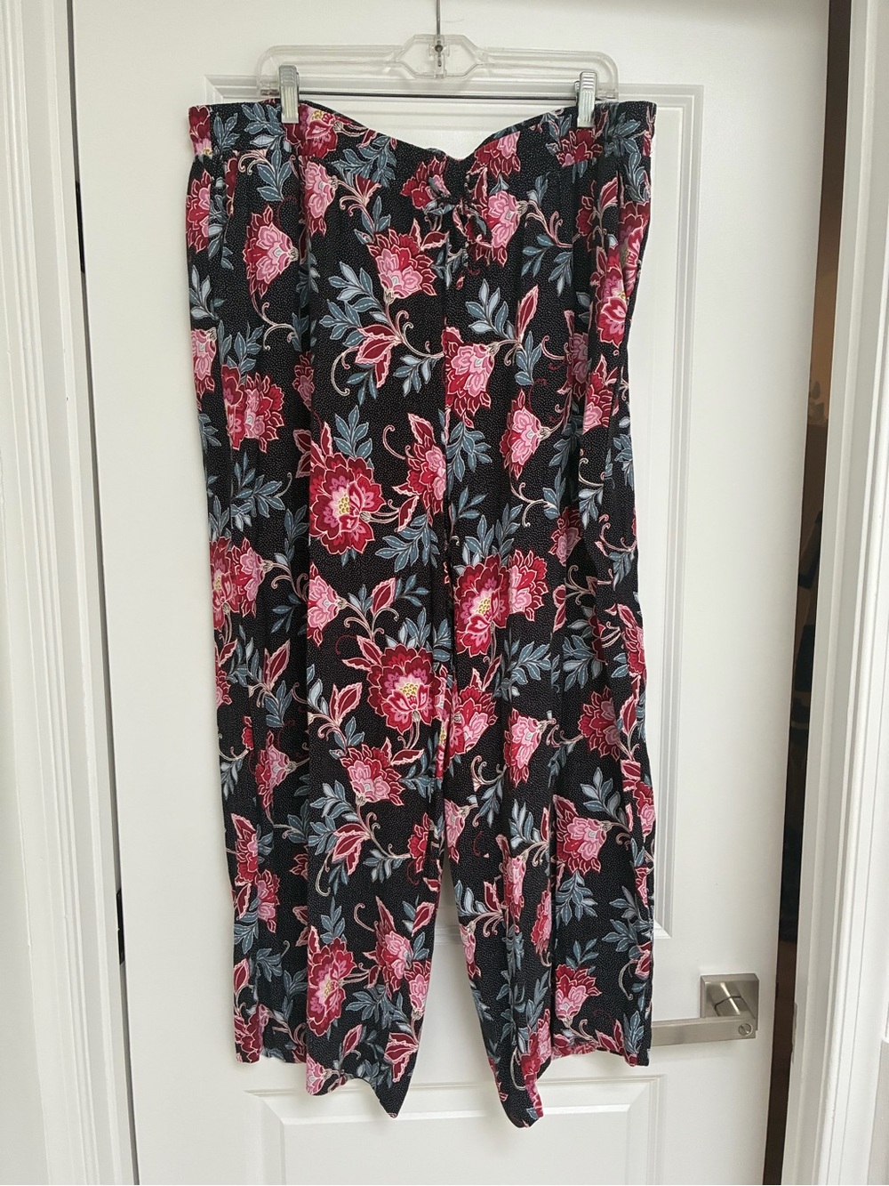 LOFT Plus Floral Wide-Leg Pants